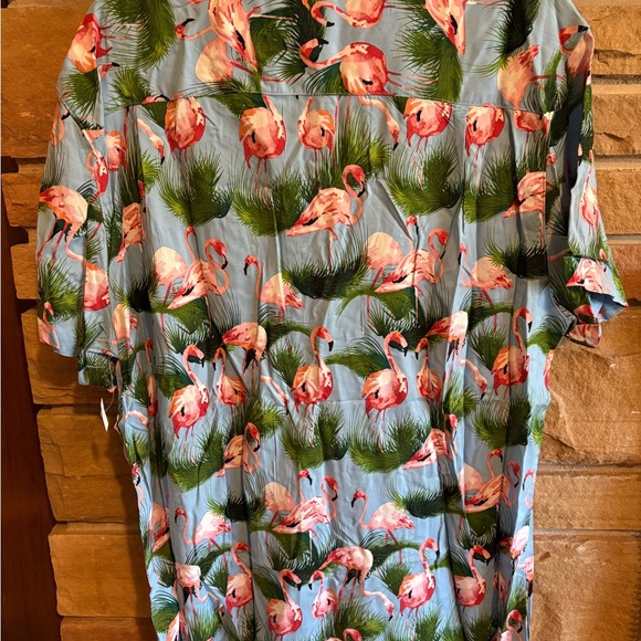 Flamingo Short Sleeve Blouse - Size XL - Picture 4 of 4